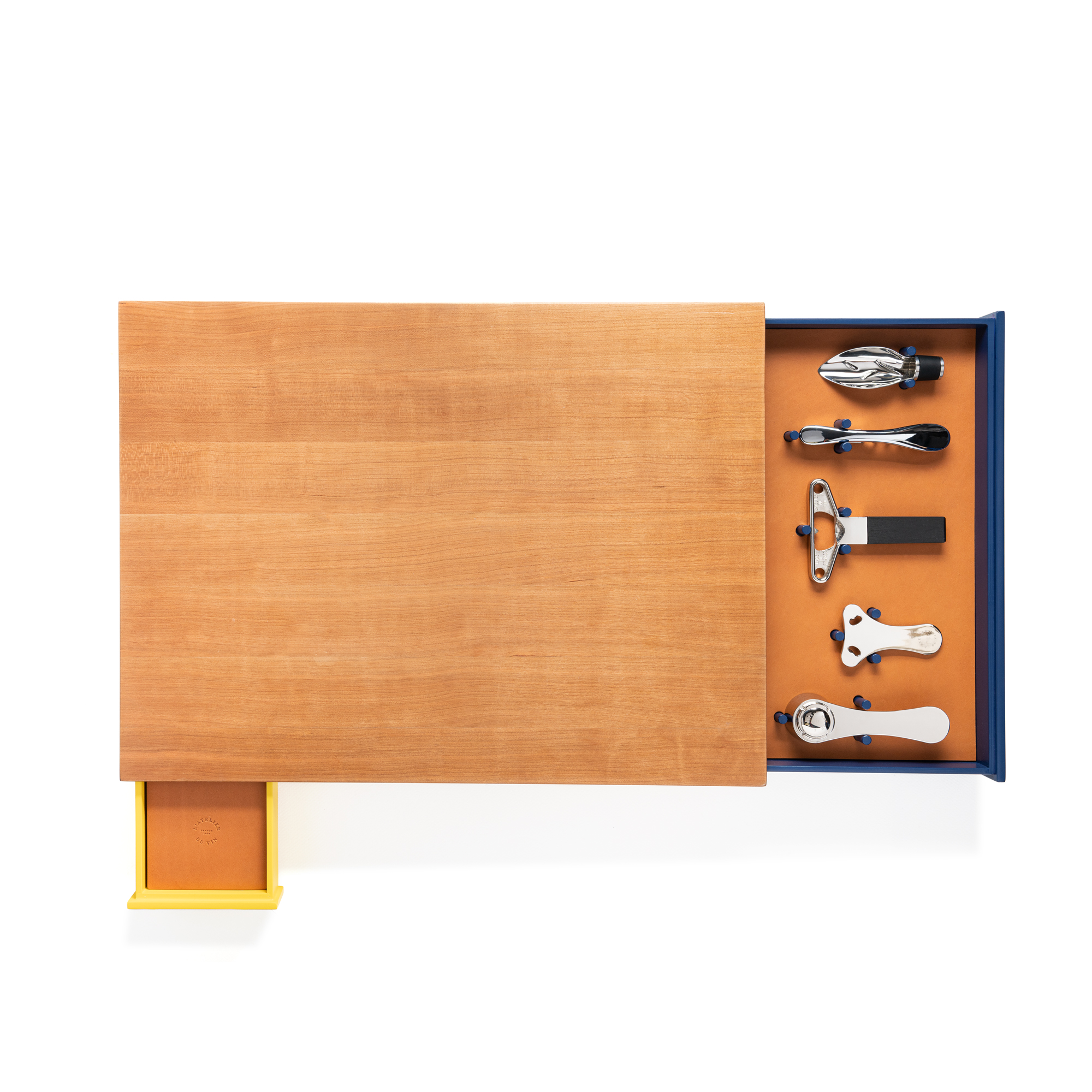 Architecture Intérieure du Vin Le Plateau cerisier 48cm 5 outils
